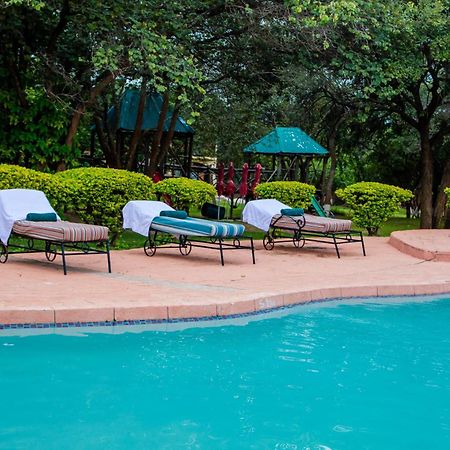 M'Kango Golfview Hotel Lusaka Esterno foto