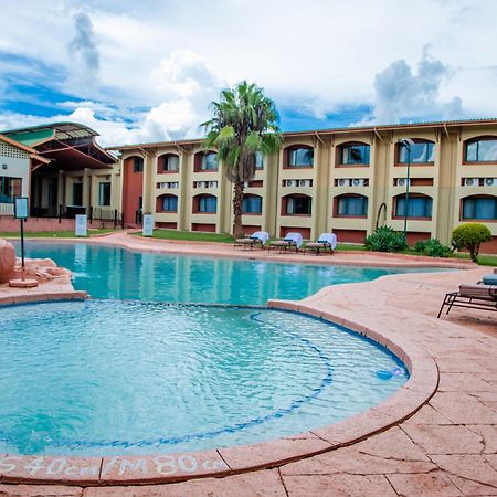 M'Kango Golfview Hotel Lusaka Esterno foto