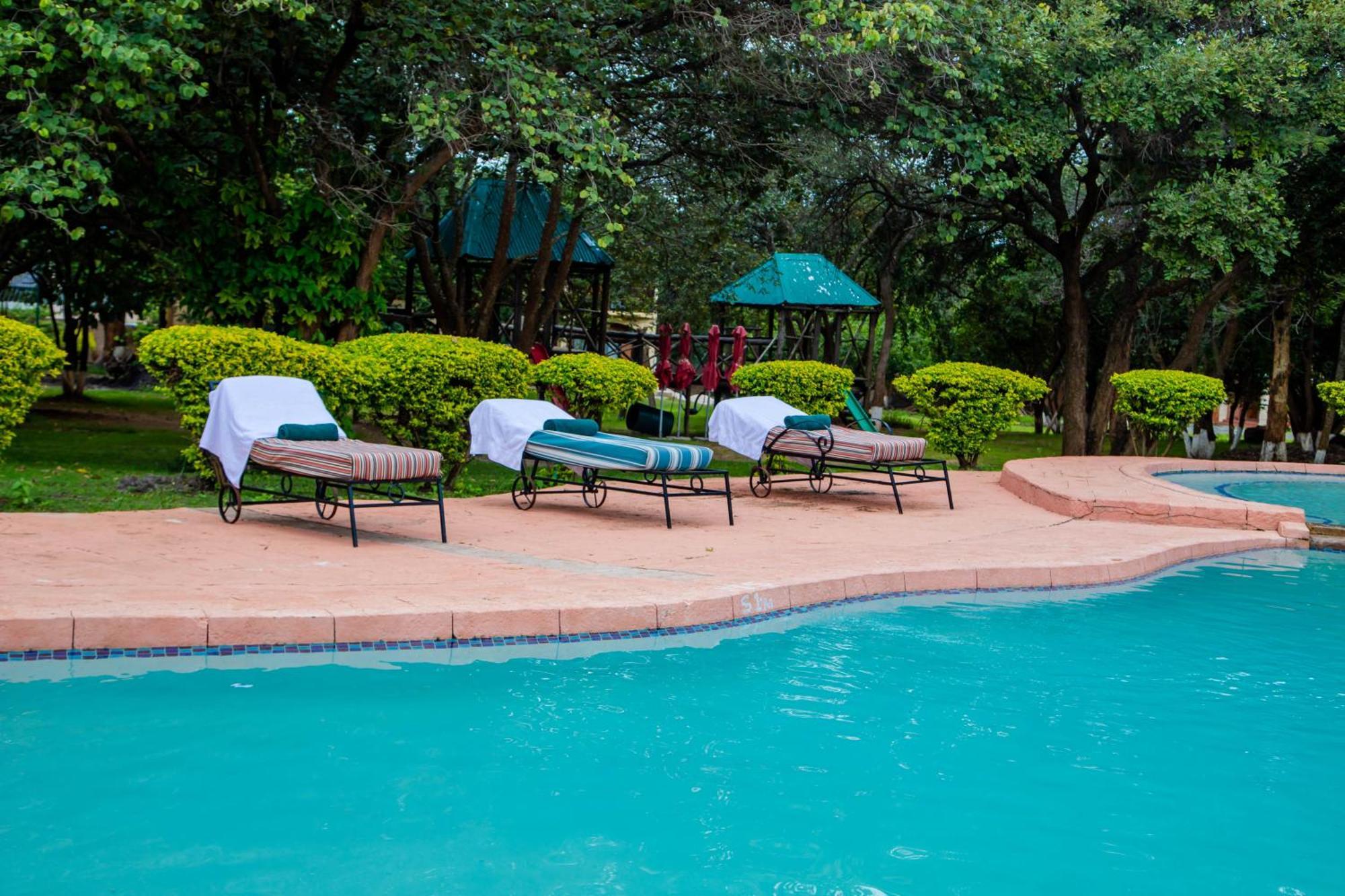 M'Kango Golfview Hotel Lusaka Esterno foto