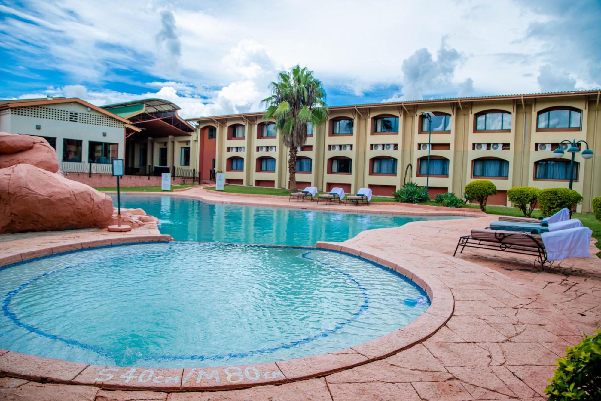 M'Kango Golfview Hotel Lusaka Esterno foto