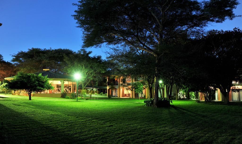 M'Kango Golfview Hotel Lusaka Esterno foto