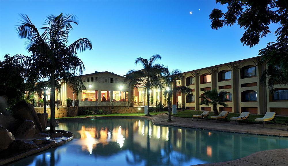 M'Kango Golfview Hotel Lusaka Esterno foto