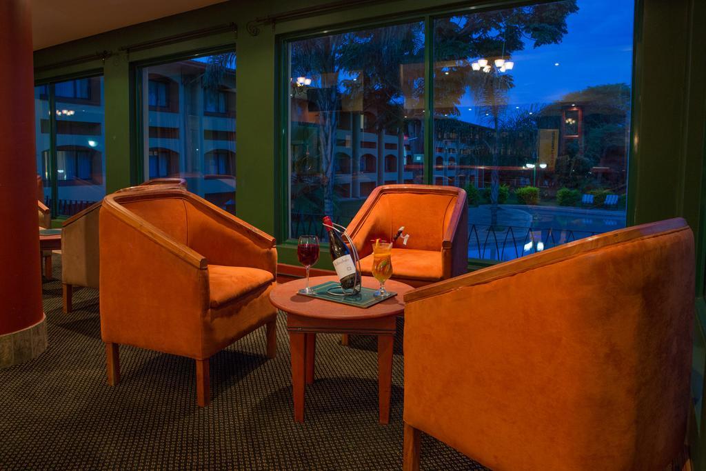 M'Kango Golfview Hotel Lusaka Esterno foto