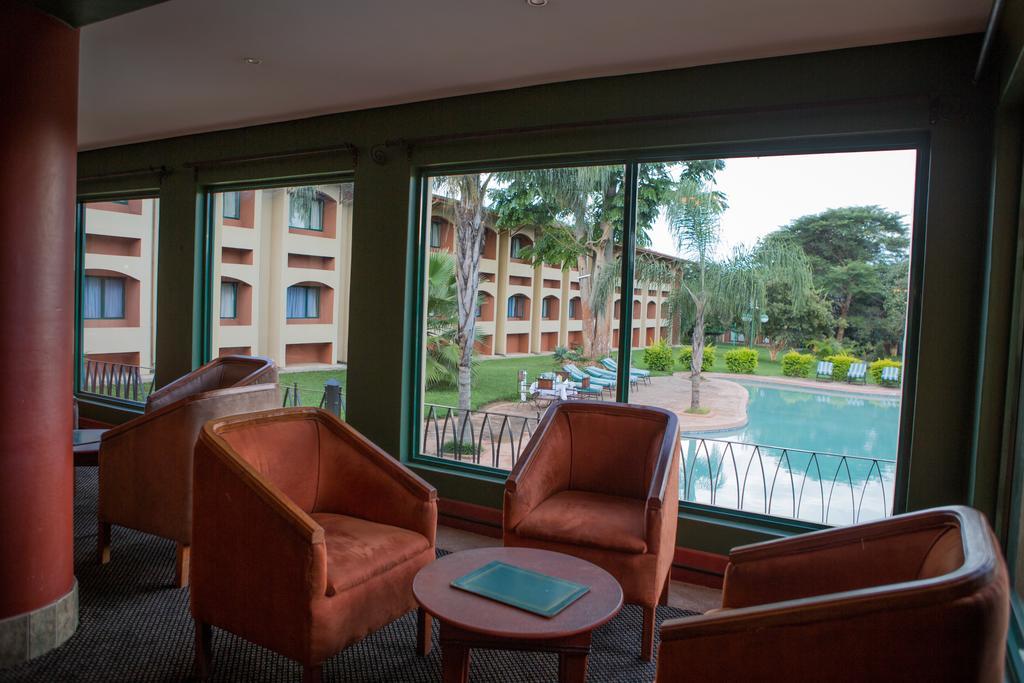 M'Kango Golfview Hotel Lusaka Esterno foto