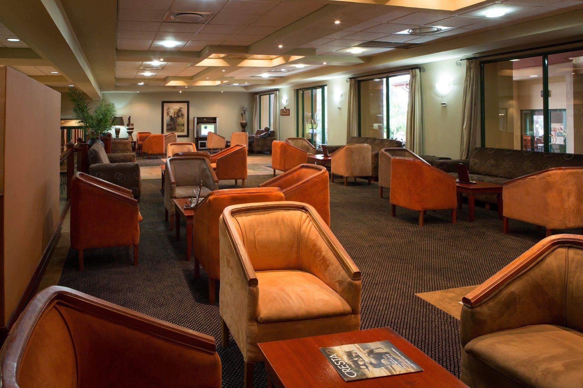 M'Kango Golfview Hotel Lusaka Esterno foto