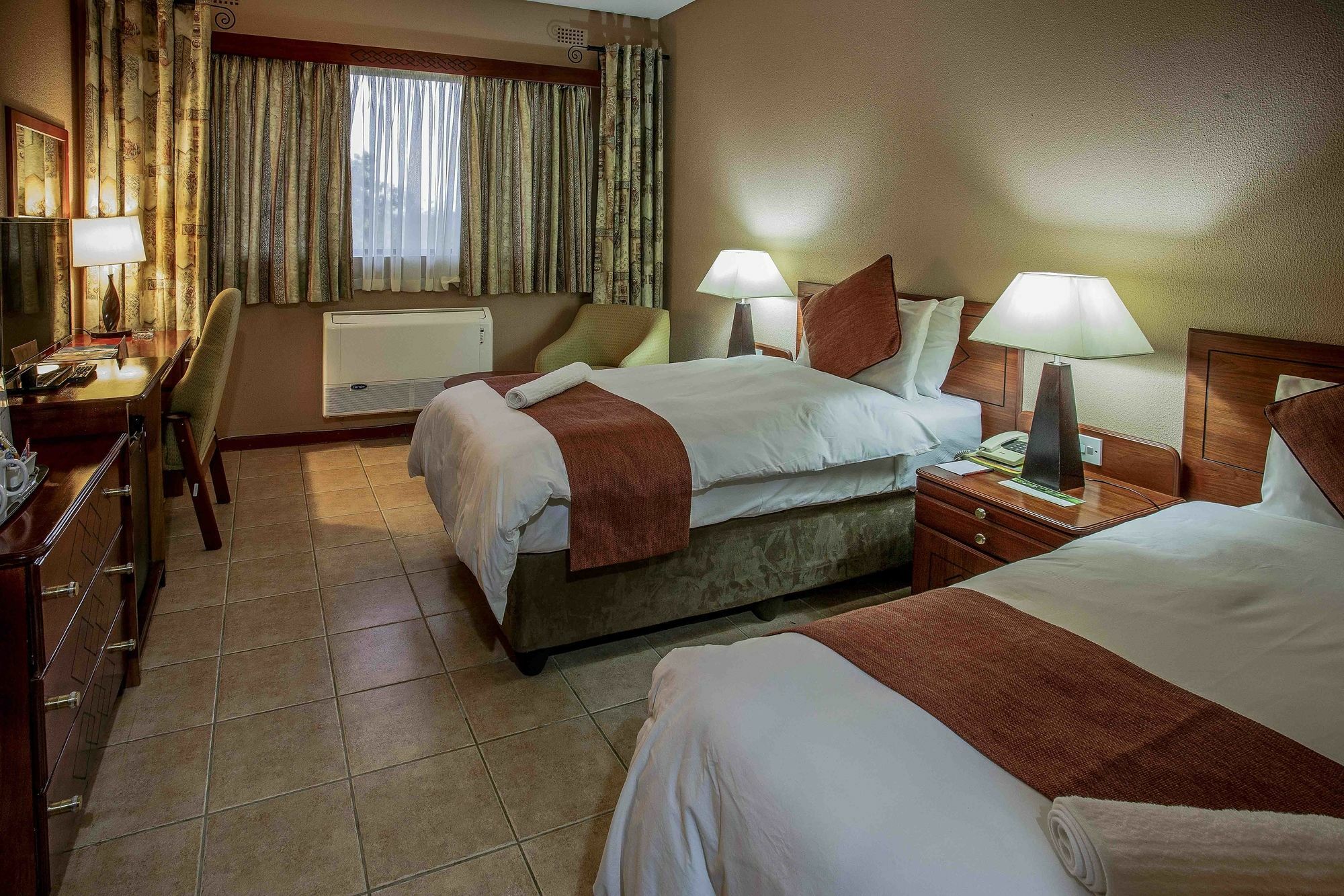 M'Kango Golfview Hotel Lusaka Esterno foto